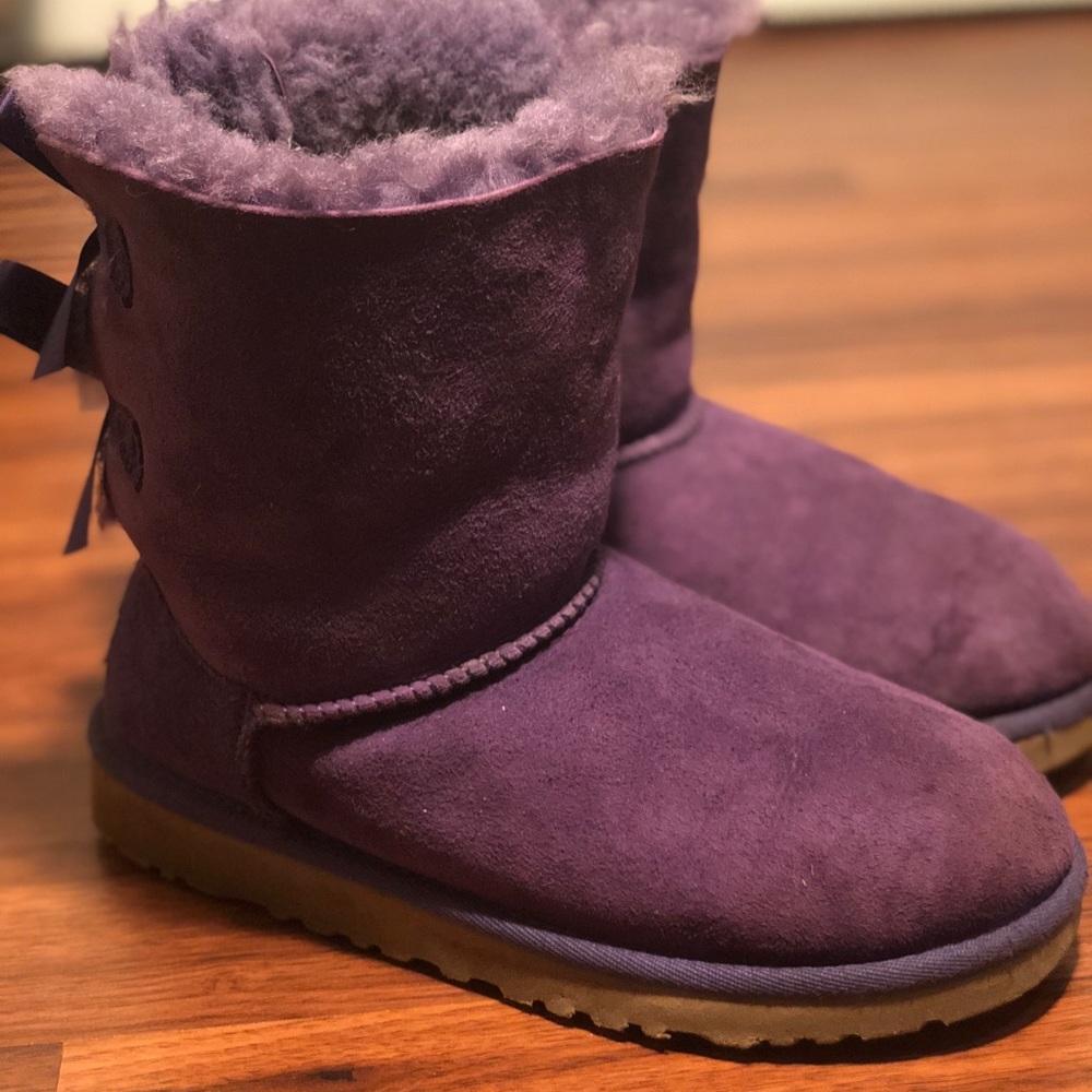 🎀 UGG Girls Bailey Button w. Bow Detail 🎀